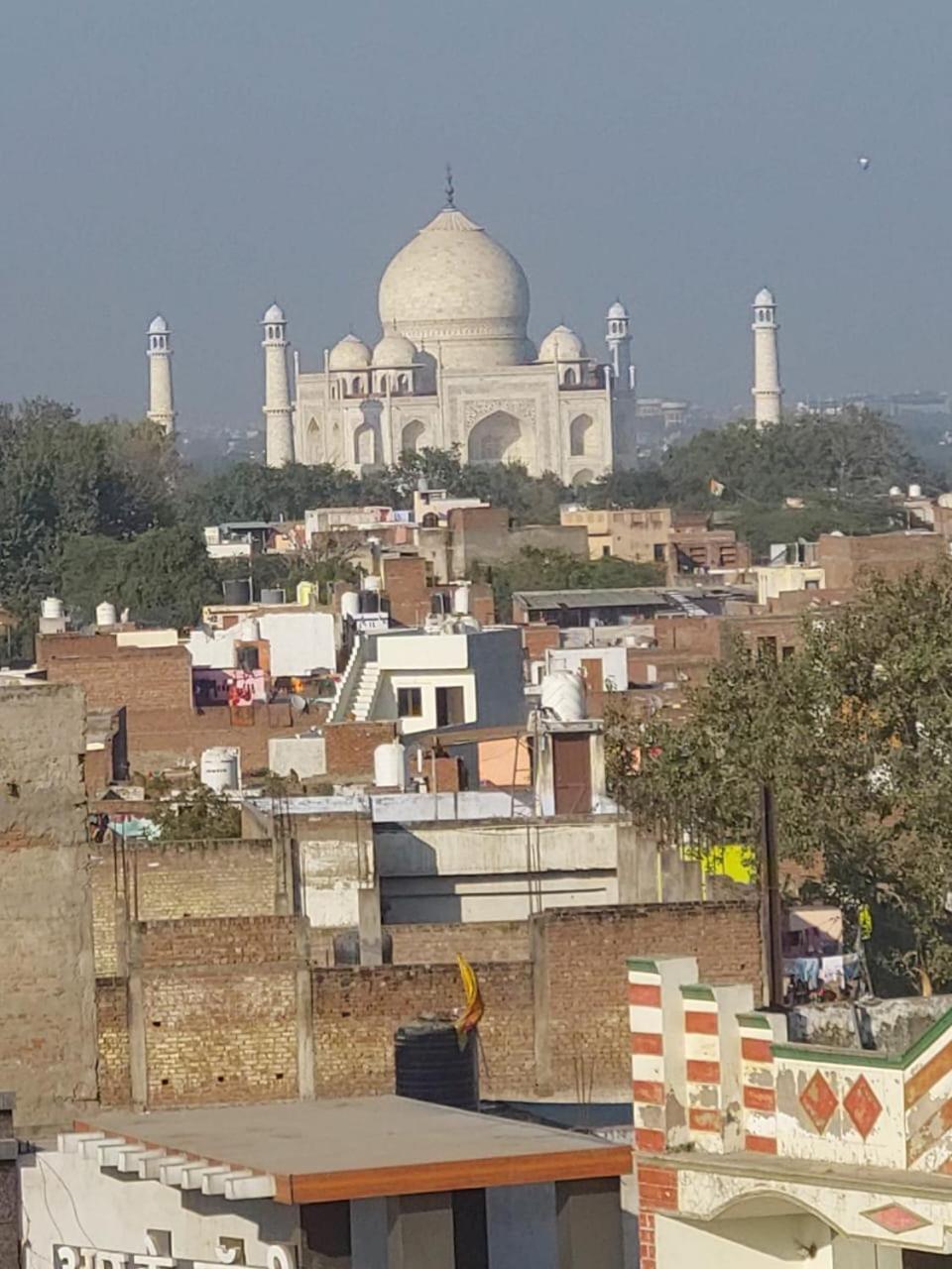 Hotel The First By Goyal Hotelie Agra  Exterior foto